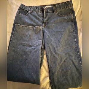 Croft & Barrow Jeans 16 Short in great used condition looking for a new home!